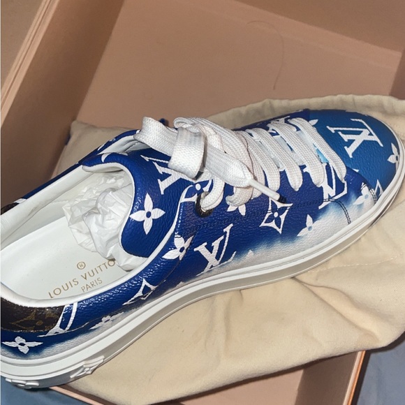 Time out sneakers blue authentic last ones out of New York 5th Ave Louis Vuitton - Picture 3 of 6